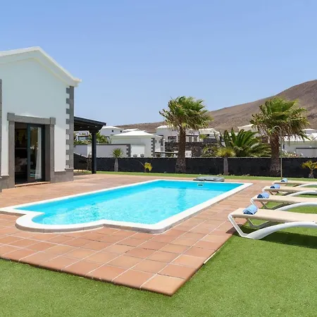 Esterlicia * Playa Blanca (Lanzarote)