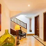 Esterlicia Villa *