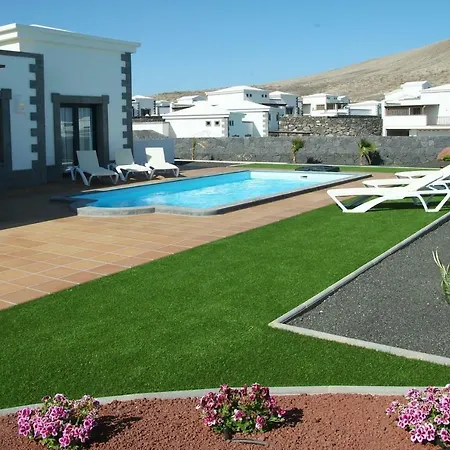 וילה Esterlicia *