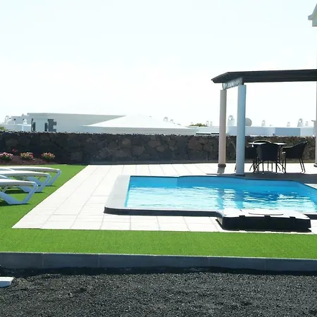 וילה Esterlicia *